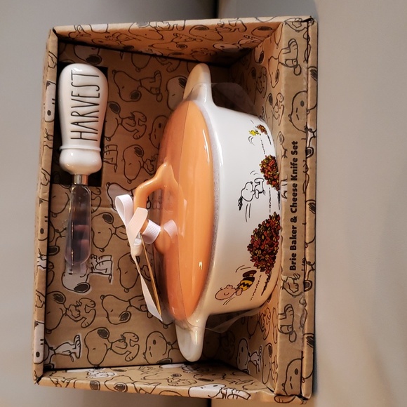 Rae Dunn Fall themed Peanuts Harvest Brie Baker and Cheese Knife set NWT - Picture 1 of 5